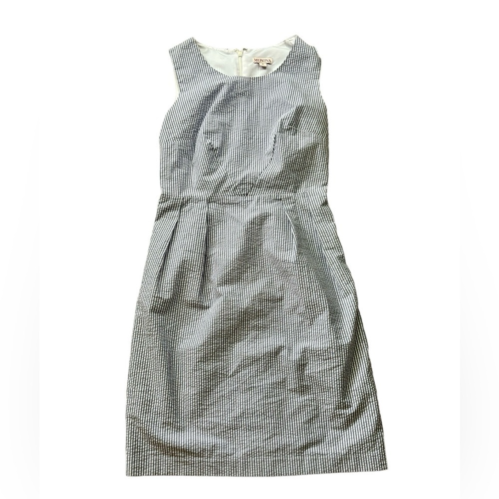 Seersucker knee Length dress size 2